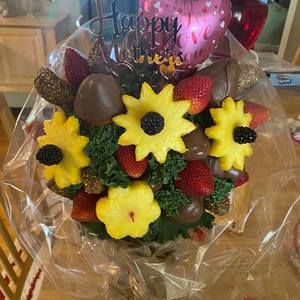 Meet your Posher, Rosa